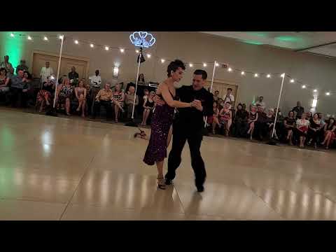 Argentine tango: Anna and Christian Bravo - El Vals Soñador