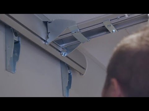 Part 2: Installing the Projector