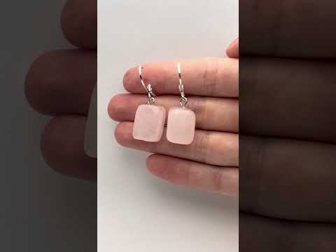 Подарок девушке Серьги серебро с натуральным камнем Розовый кварц природной формы в Подарочной коробочке - фото 2 - id-p2542021027