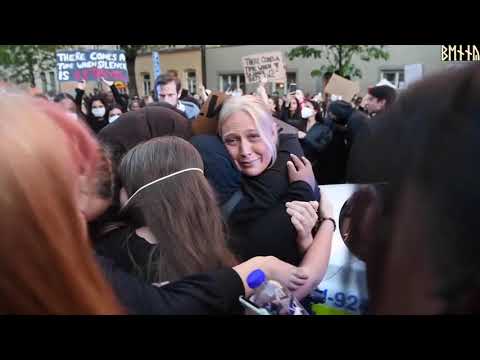 Stockholm 3-6-2020 : Swedish Cop On Her Knees At BLM/Floyd Protest