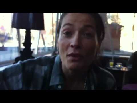 Agneta Sjödin hälsar Torkel och Morteza The Filmen