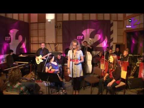 MR2 Akusztik Marót Viki és a Nova Kultúr Zenekar interjú