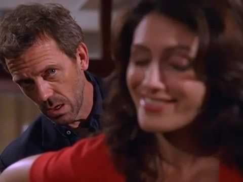 Dr House [ITA] - House fa la puntura alla Cuddy