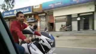 preview picture of video 'Pug on a motorcycle in India'