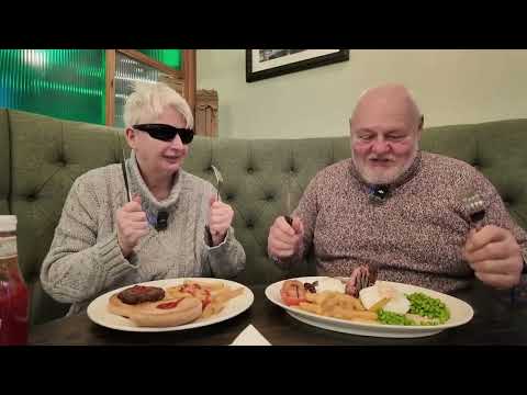 Autistic Bobbie & Fat Steve Eat @ The Three Piers Cookhouse + Pub restaurant, Premier Inn #blackpool