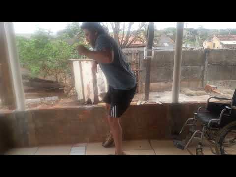 depois de 4anos de cadeira de rodas estou dando meus primeiros Passos e sem fazer reabilitação nenhu