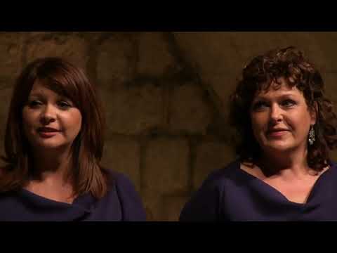 Ženska klapa Amfora - U poju se, mala