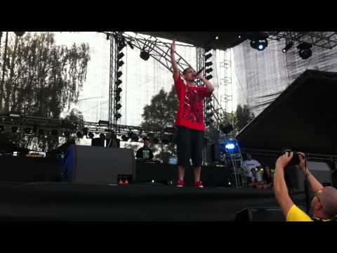Strapo - Daj peňáz - Live - Hip Hop Kemp 2012