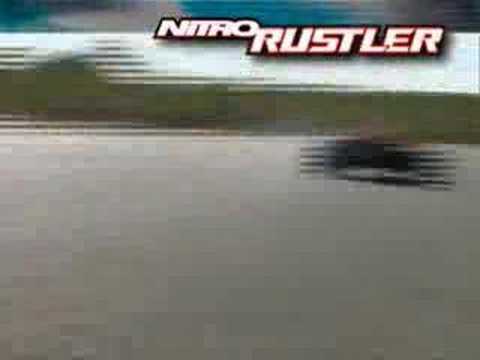 Traxxas Nitro Rustler 2.5 Wheelies!