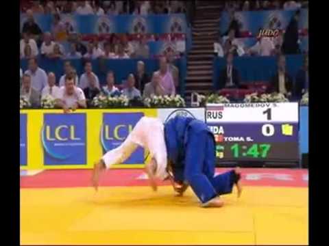 IPPON OF DAY JUDO 2011 WORLD CHAMP PARIS  SERGIU TOMA (MDA) MAGOMEDOV RUS -81KG.mp4