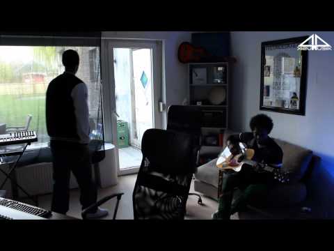 Ky-Enie & Wayne Wonder - 44Freestyle Studio Session - www.44musik.com.mp4