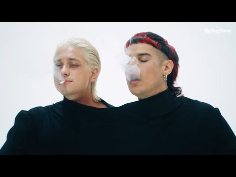 Ca7riel y Paco Amoroso ft. Ysy A - CHAPULIN - (Videoclip oficial)