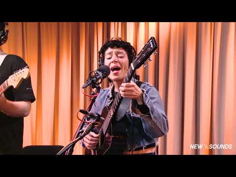 Emily King: "False Start" (Acoustic Trio Version)