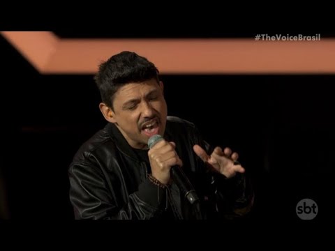 Erik Escobar canta “ Outstanding” de The Gap Band na rodada de fogo do The Voice Brasil 