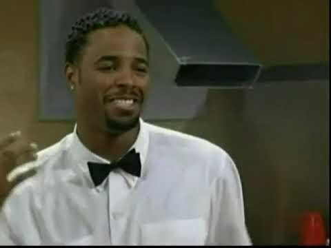 The Wayans Bros 5x01 - Shawn gets a job at a fast food joint