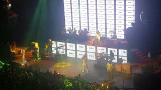 Chancho en Piedra &quot;Comiendo Banana&quot; Celebracion 20 años &quot;La Dieta del Lagarto&quot;