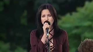 Download lagu The Corrs - The Long And Winding Road (Party At The Palace - 2002) mp3 Download lagu The Corrs - The Long And Winding Road (Party At The Palace - 2002) mp3
