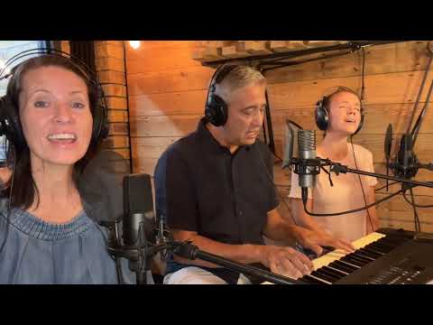 Sabbath Singalong #147 | Sandra Entermann, Paul Fua & Johanna McKay