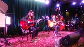 Play, piano, play-Erroll Garner