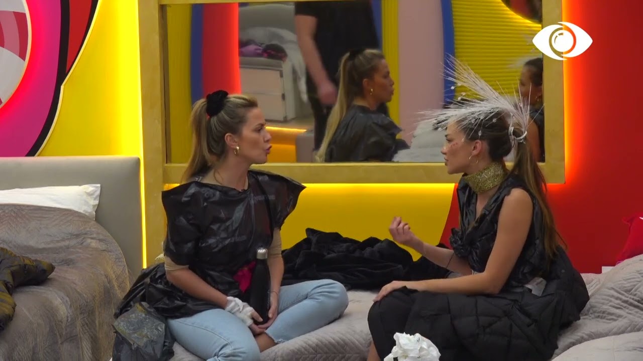 Kiara e mërzitur nga Tea, Olta i qëndron pranë