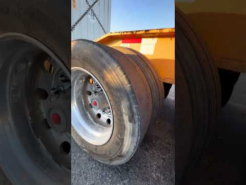 por mezclar medidas diferentes de llantas