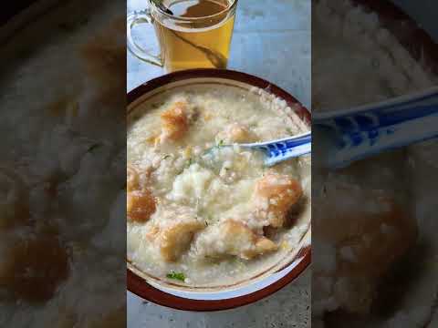 "Jangan lewatkan Bubur Babi di Jl. Bawal, rasanya juara! 🍜✨"
