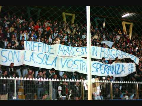 curva ovest ferrara, nel cuore due colori, nella mente un ideale