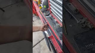 Replacing a 2004 Lincoln Aviator thermostat... the easy way.