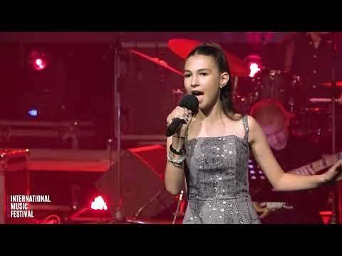 04 TAMARA GRUJESKA   MACEDONIA “I SEE RED”