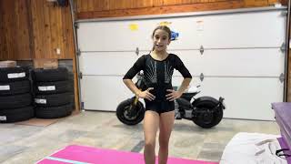 GYMNASTICS challenge with my BESTIE!!! WHO WILL WIN?? MYSTERY JUDGE!! 🤸 