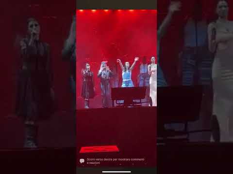 Elisa con Giorgia Elodie Roshelle - Luglio Live Arena di Verona - 30 maggio 2022