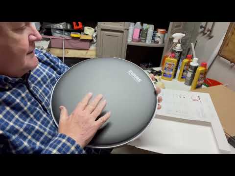 Unboxing Evans Hydraulic Drum Heads These head sound amazing and powerful this is gonna be good