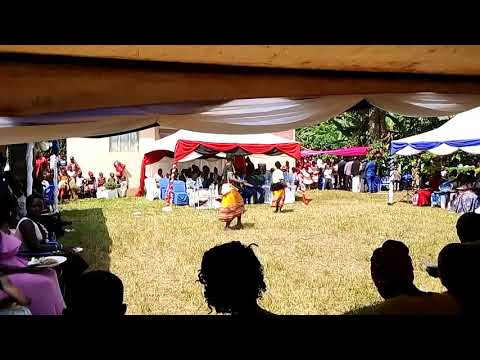 #hassafavorproug Performing Kano Koze - Winnie Nwagi 😊😁😆