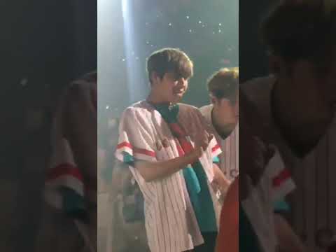 KANG DANIEL X PARK WOOJIN Moments in #WannaOne1TheWorldinBKK 18.08.04