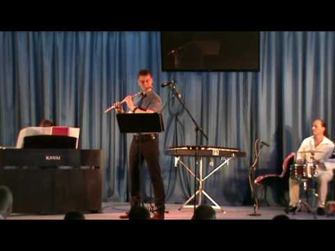 Astor Piazzolla: Ausencias, Vuelvo al sur, Street tango. Carlos Gardel: Tango for flute and piano