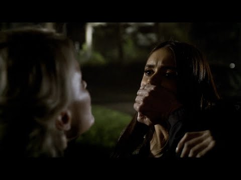 TVD 2x22 - Elena arrives to see Damon but the sheriff stops her, Damon runs away | HD
