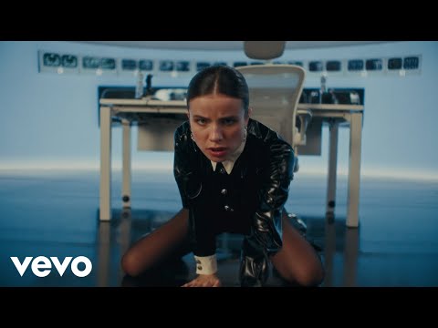 GIULIA BE - viciada (Official Video)