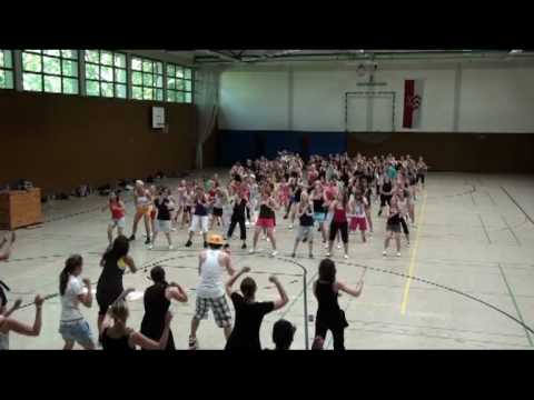 15:01 - Eine ganze Stadt tanzt (Probe)