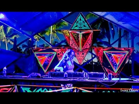 DJ Kitty @ Universo Paralello #12 - 303 Stage