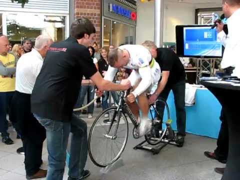 73,2 km/h auf der Rolle