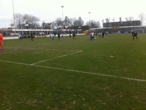 Elinkwijk 1 (zo) vs. RKAVV 1 (zo) 14-4-2013 14:45