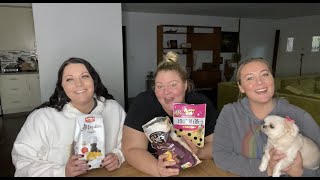 Trying snacks from around the world (NEW)😃