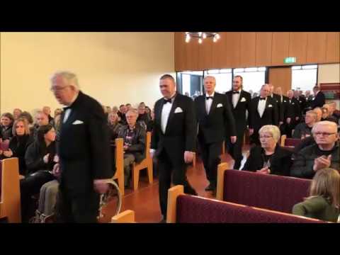 Karlakórinn Hreimur syngur Ég er kominn heim.