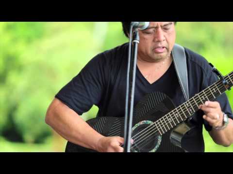 Ho`okena - He Wahine U`i (HiSessions.com Acoustic Live!)
