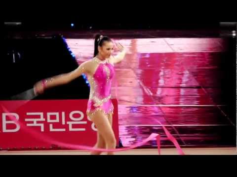 Daria Dmitrieva | She's a Lady