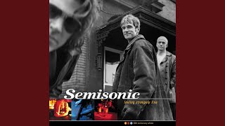 Download lagu Singing In My Sleep mp3 Download lagu Singing In My Sleep mp3