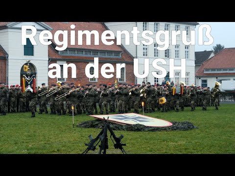 Einmarsch Luftwaffenmusikkorps Münster mit Regimentsgruß - Lehrgangsabschlussappell USH Lehrgruppe D
