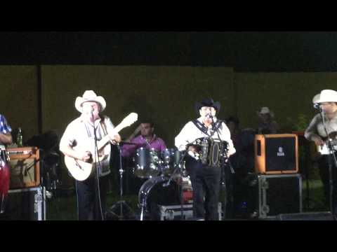 Eliseo Robles y Kiko Montalvo - Cobardemente