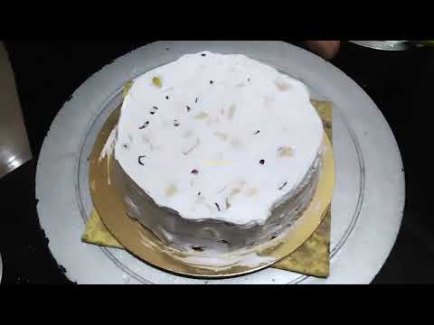 mix fruit cake.🍎🍓🍊🍒🥝🍌🍐😋😋