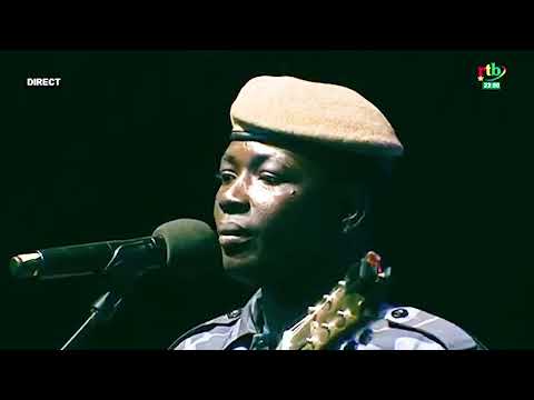 Polyphonies pour la paix 2e édition de Sidnoma feat Saga Den sur le titre Tik n'yiki en live